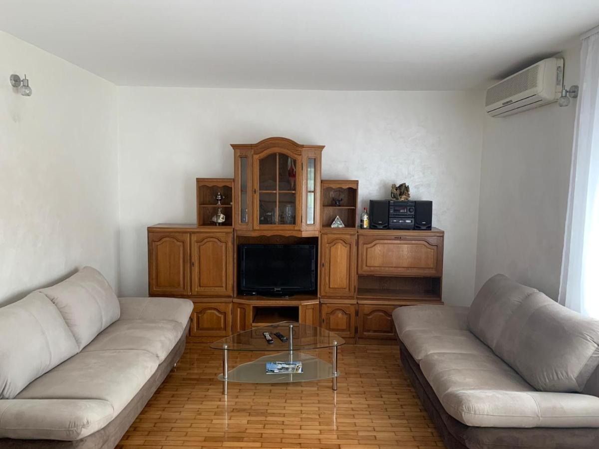 Apartman Visic 1692 Kaštela Exterior foto