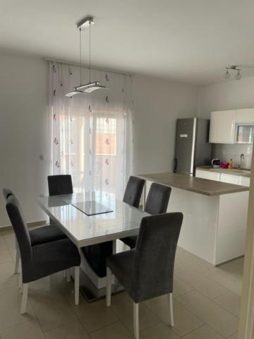 Apartman Visic 1692 Kaštela Exterior foto