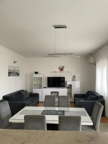 Apartman Visic 1692 Kaštela Exterior foto