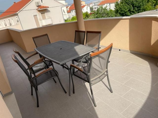 Apartman Visic 1692 Kaštela Exterior foto